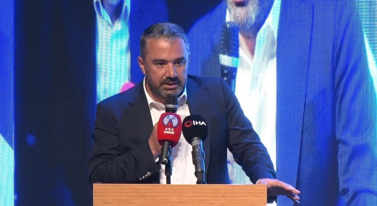 Ankarada 400e yakın berbere anatomik saç kesimi ve sosyal medya eğitim semineri