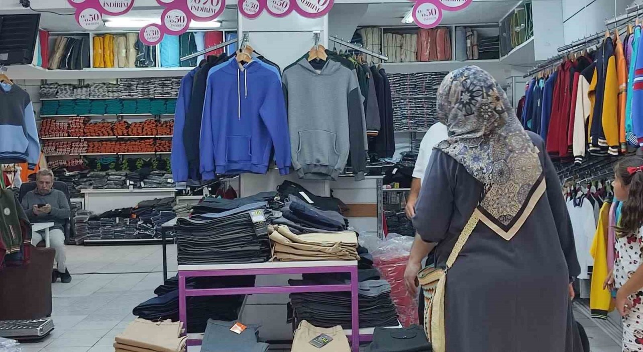 Ankarada okul alışverişi hareketliliği başladı