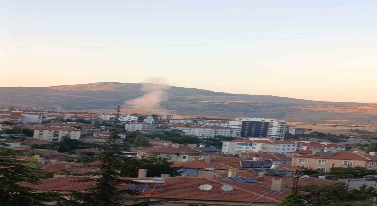 Ankarada yol yapımı için patlatılan dinamit paniğe neden oldu