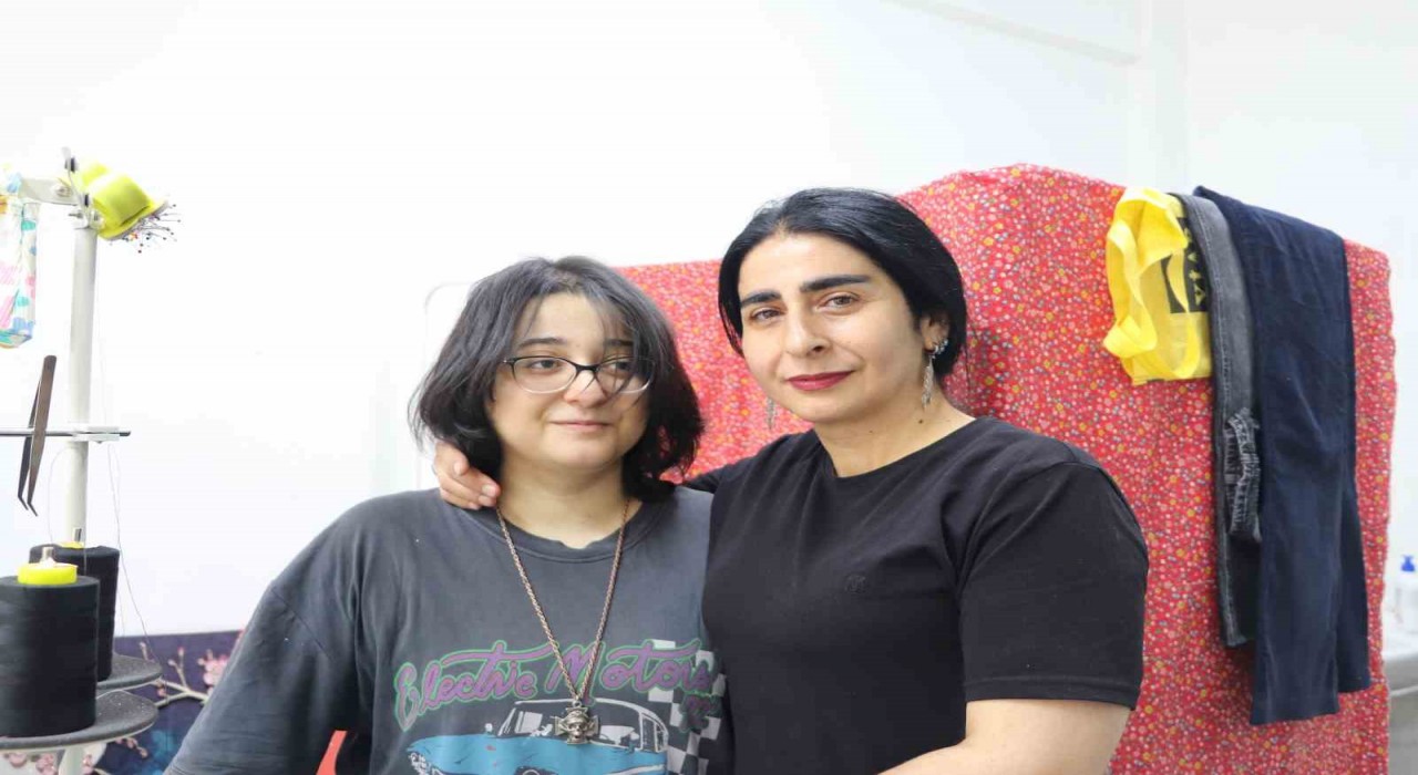 Anne-kızın ortak hayali: 25 yıllık düzenini kızı için bırakan terzi Hatice Kılıç, Eskişehirde yeni bir sayfa açtı