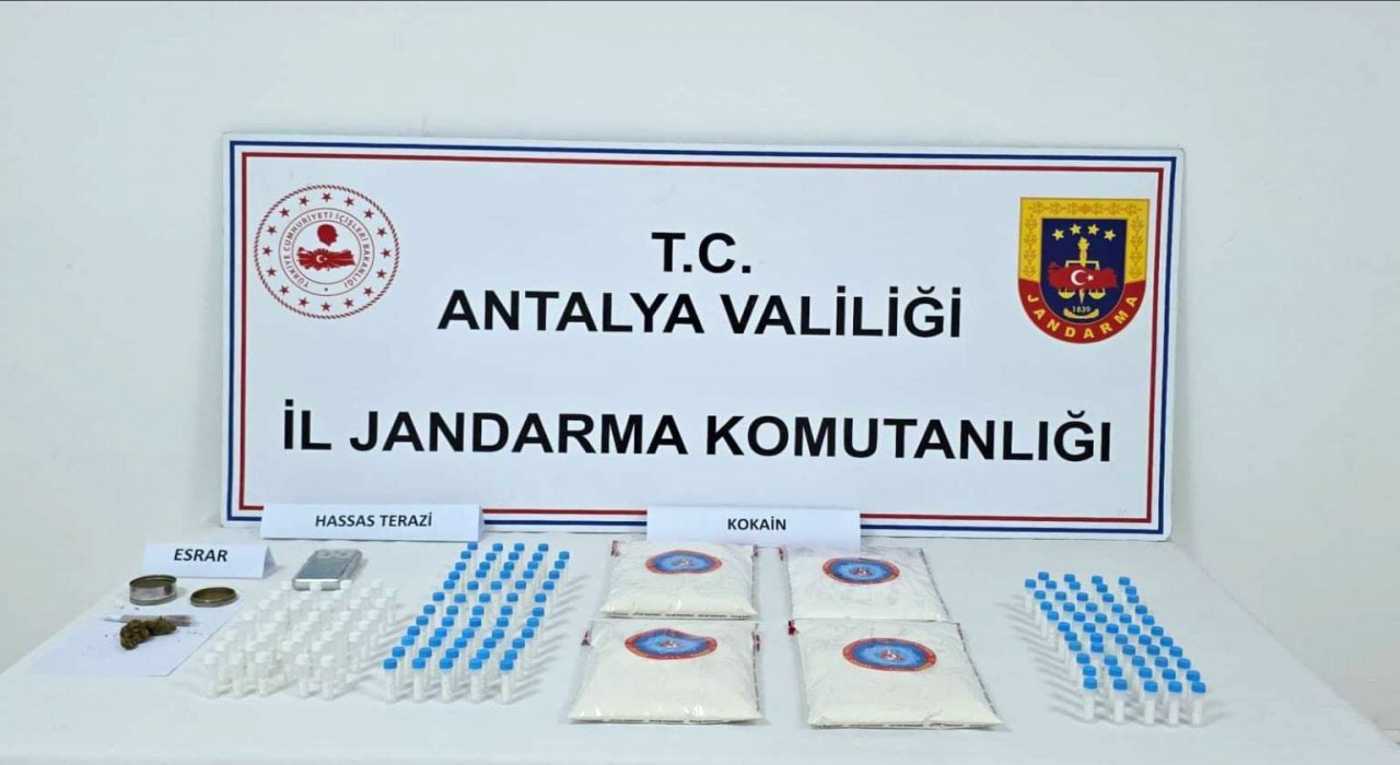Antalyada 5 kiloya yakın kokain ele geçirildi