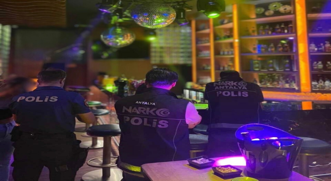 Antalyada asayiş uygulamalarında binlerce kişi sorgulandı