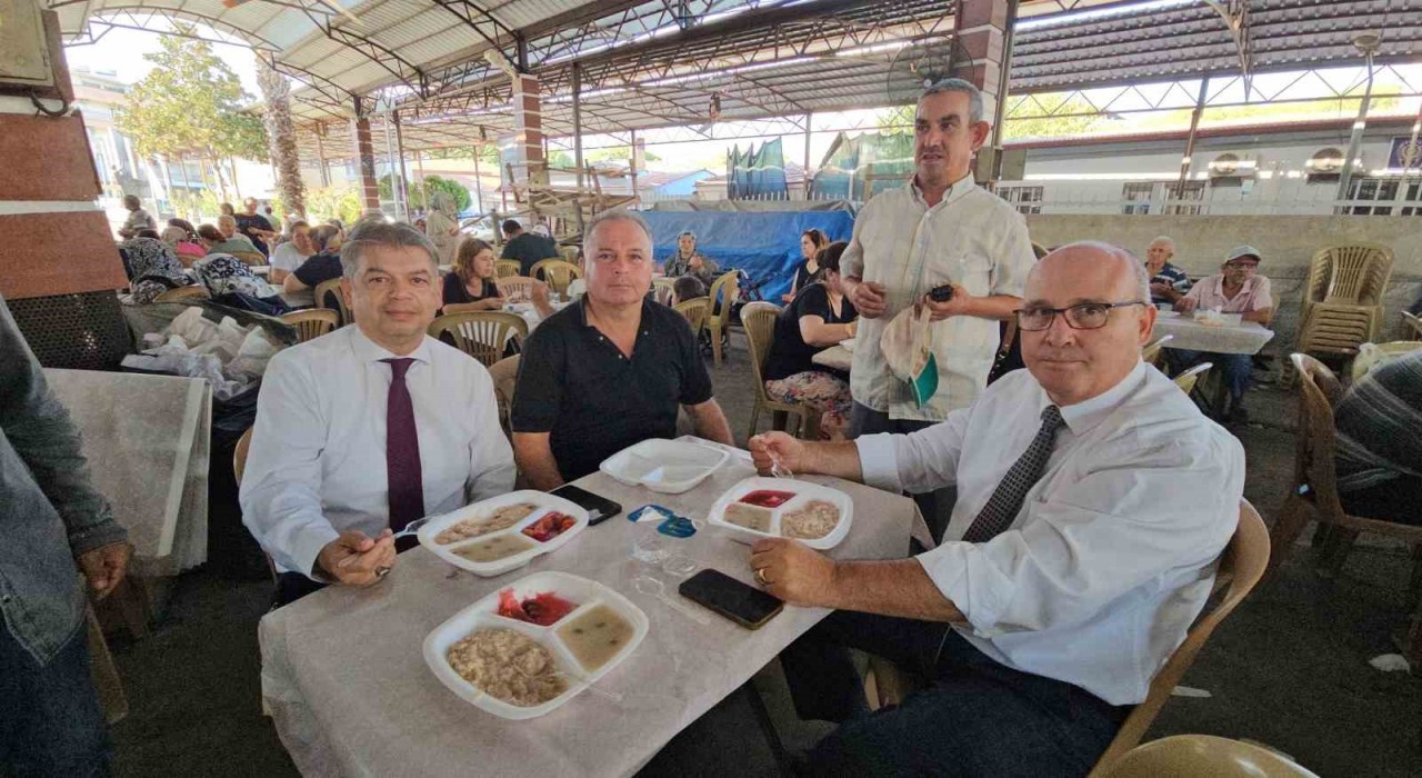 Atça Mahallesinde kurtuluş günü keşkeği yapıldı