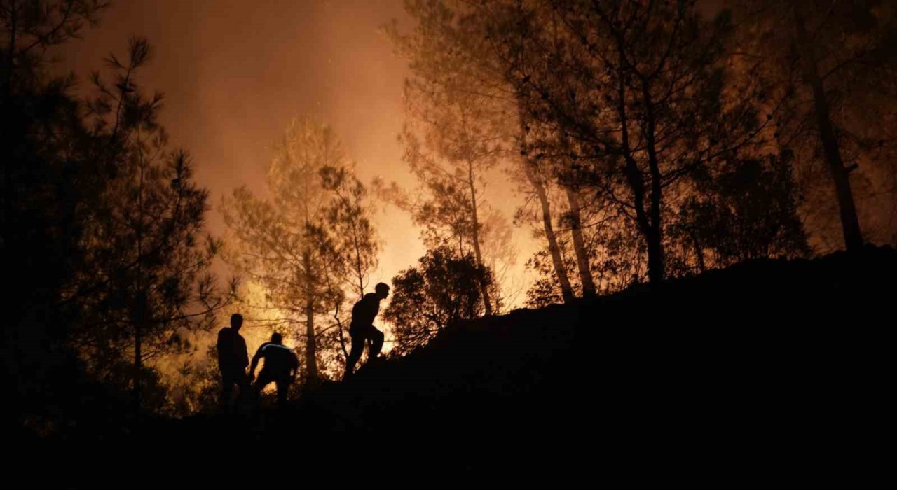Ateş savaşçılarının yeşil vatan mücadelesi sürüyor