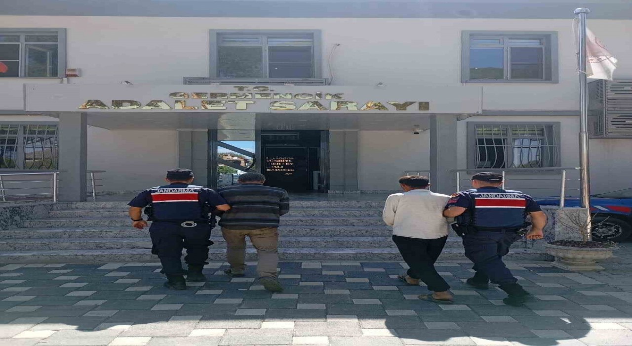 Aydında 63 kilo kuru incir çalarken suçüstü yakalandılar