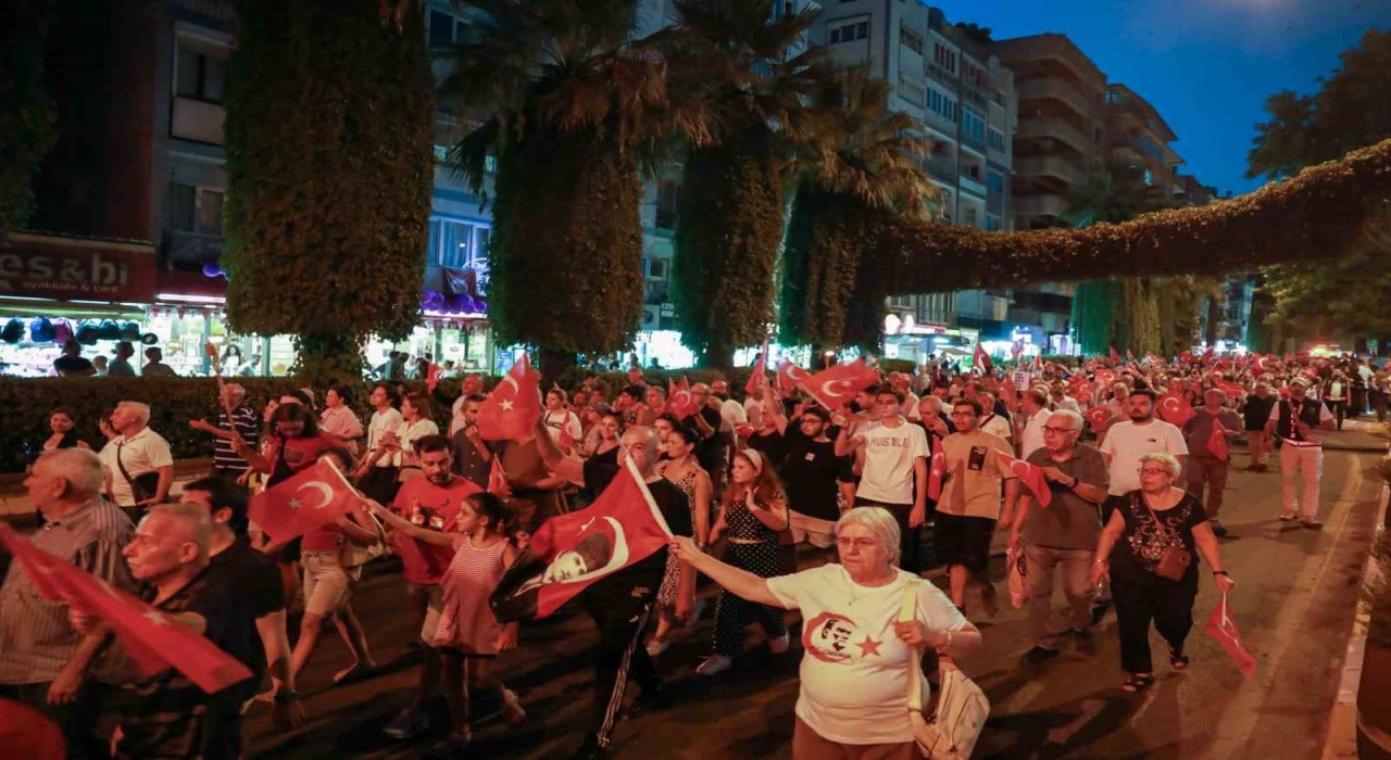 Aydında fener alayı ilgi gördü