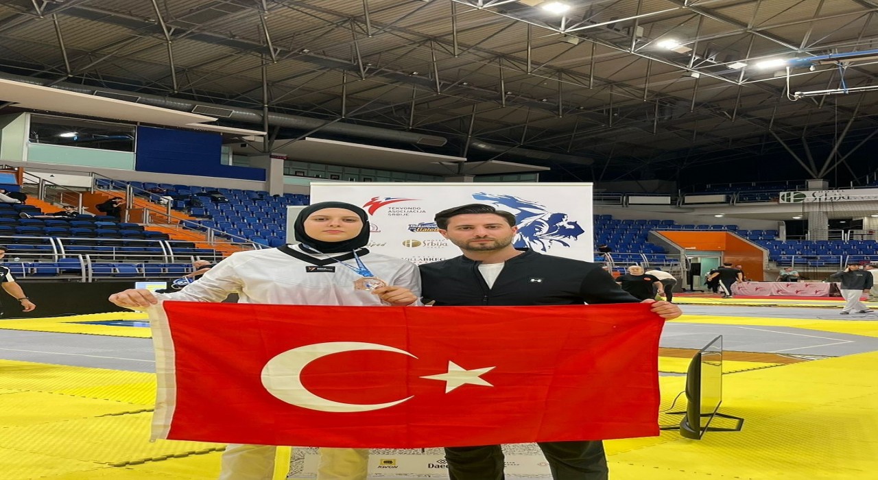 Aydınlı Elifnaz Avrupadan bronz madalya ile döndü