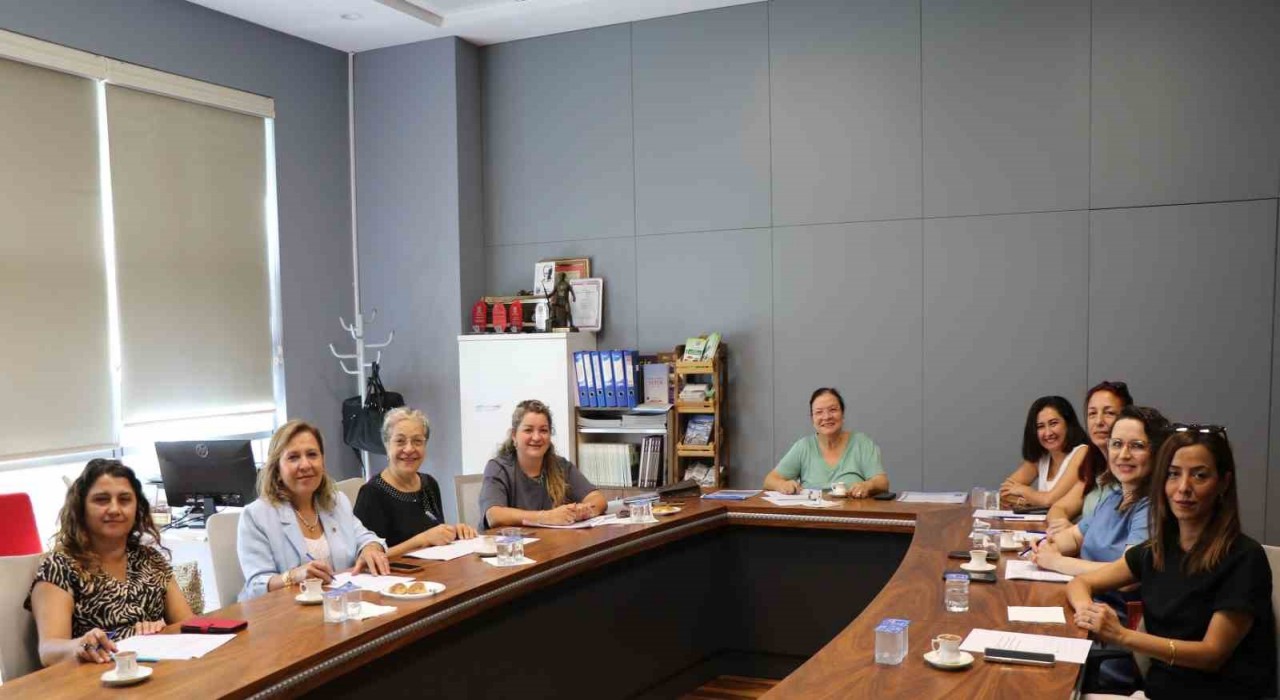 Aydınlı iş kadınları AYTOda bir araya geldi