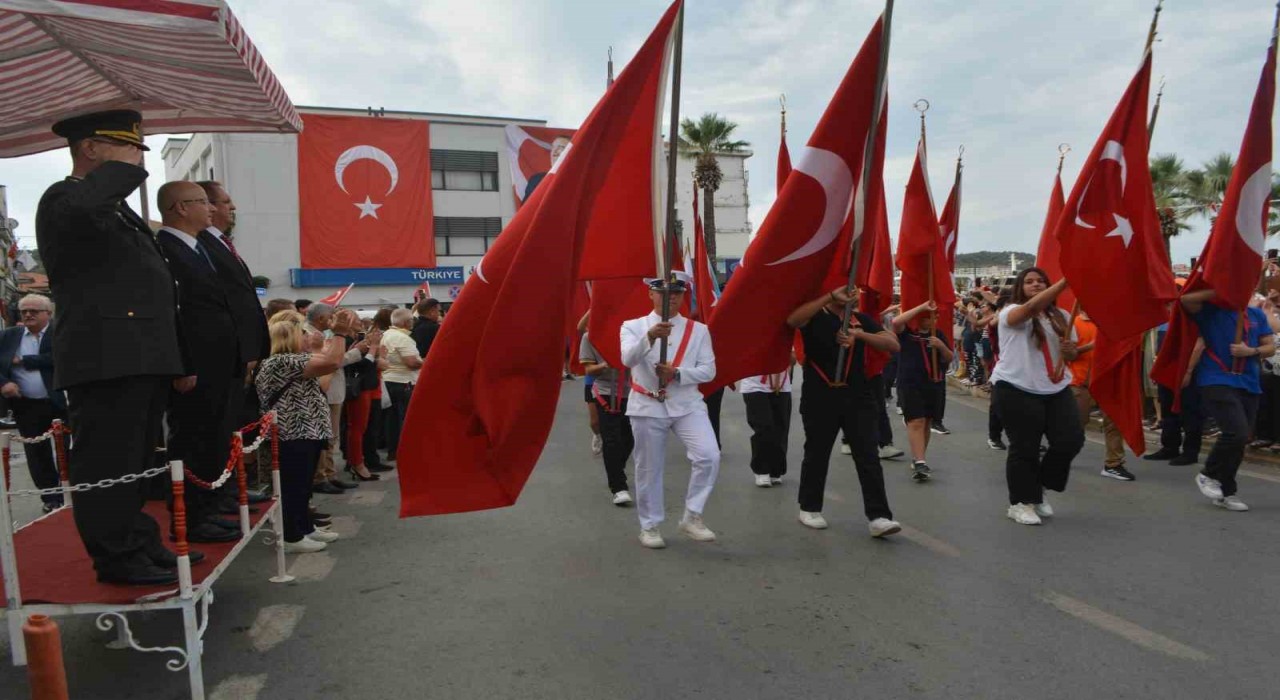 Ayvalıkın düşman işgalinden kurtuluşunun 103. Yıl dönümü coşkuyla kutlandı