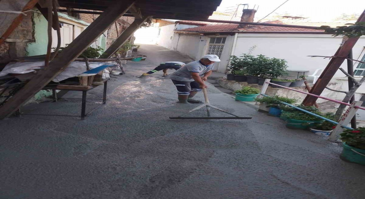 Babadağın Gazi Mahallesinde tamamlanan yol çalışmaların ardından hizmete sunuldu