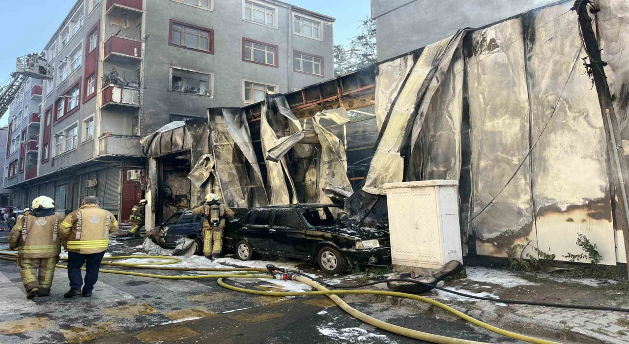 Bağcılarda oto tamircisinde korkutan yangın