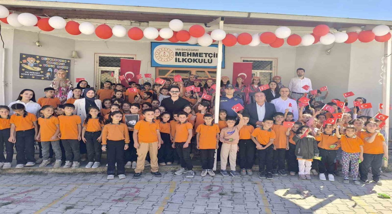 Bahçesarayda ilköğretim haftası etkinliği düzenlendi