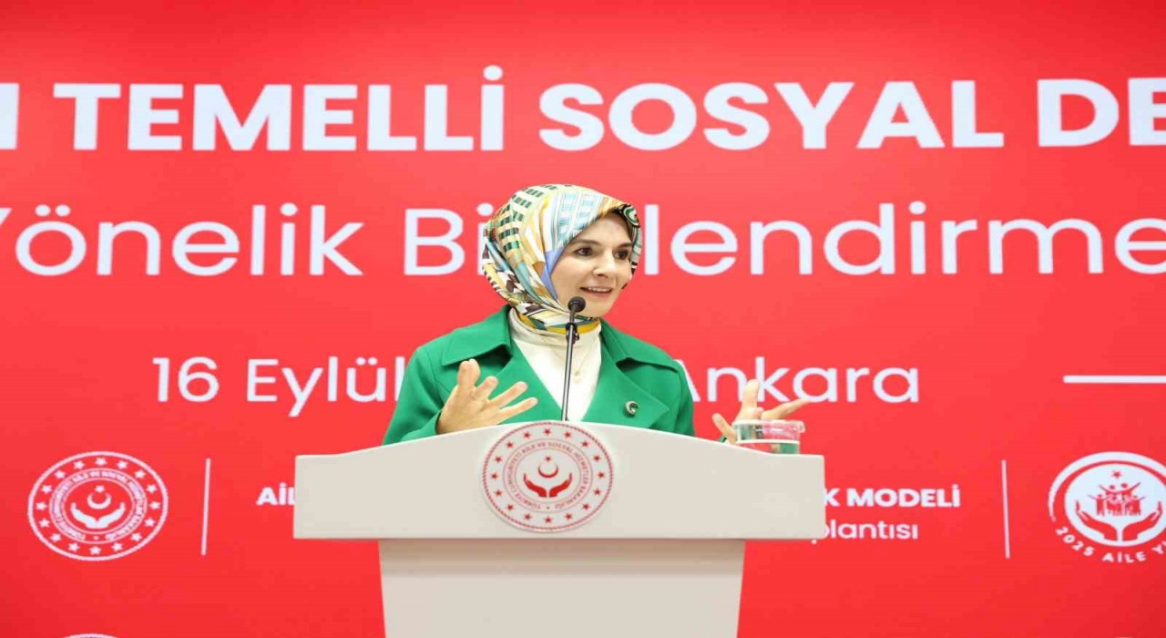 Bakan Göktaş muhtarlarla bir araya geldi