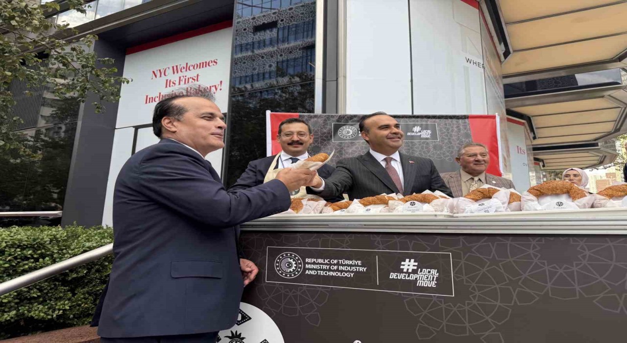 Bakan Kacır: Her mecrada, her platformda Filistinli kardeşlerimizin hakkını, hukukunu savunmaya en güçlü şekilde Sayın Cumhurbaşkanımızın liderliğinde devam edeceğiz