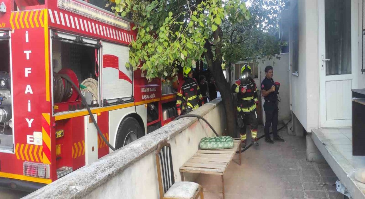 Balıkesirde ev yangını