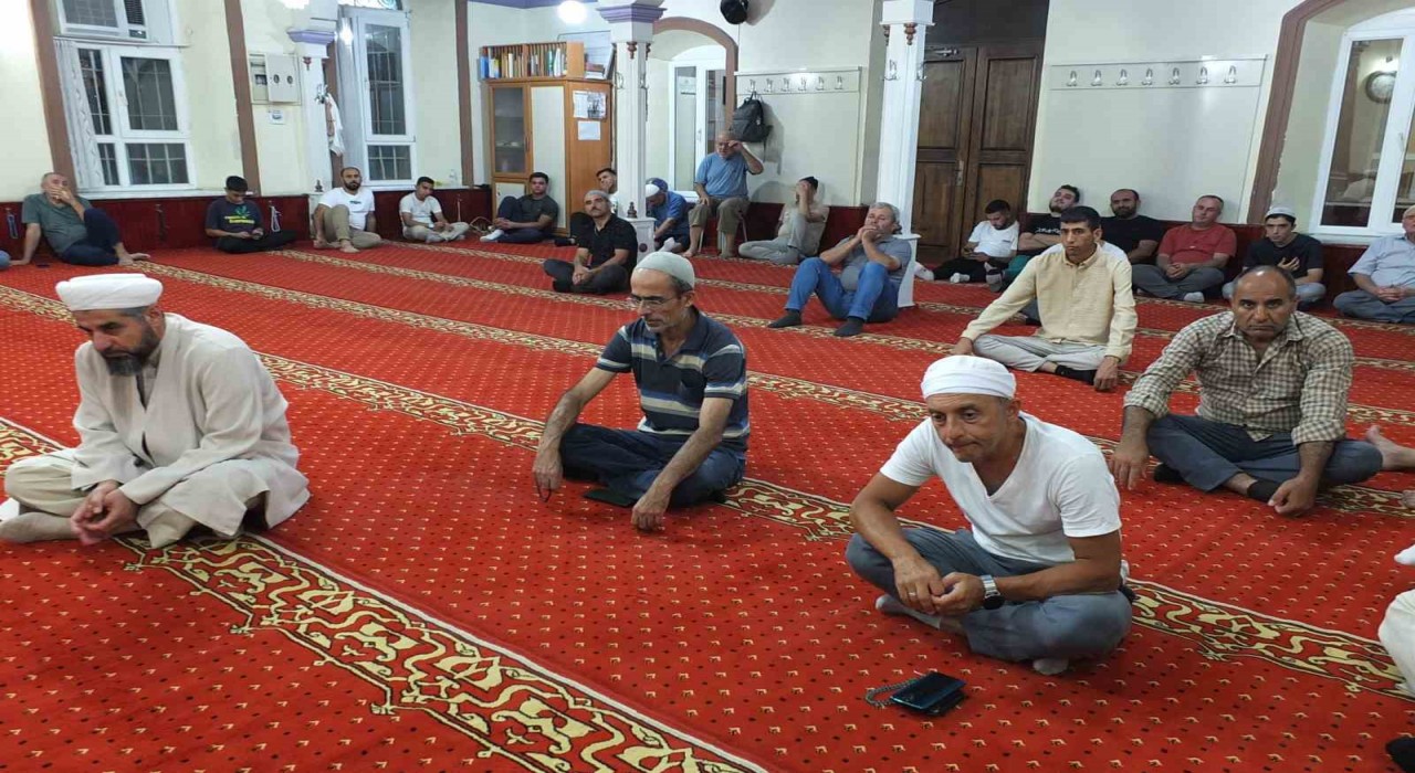 Balıkesirli imamın vaazları 3 ilçeden vatandaşları buluşturuyor