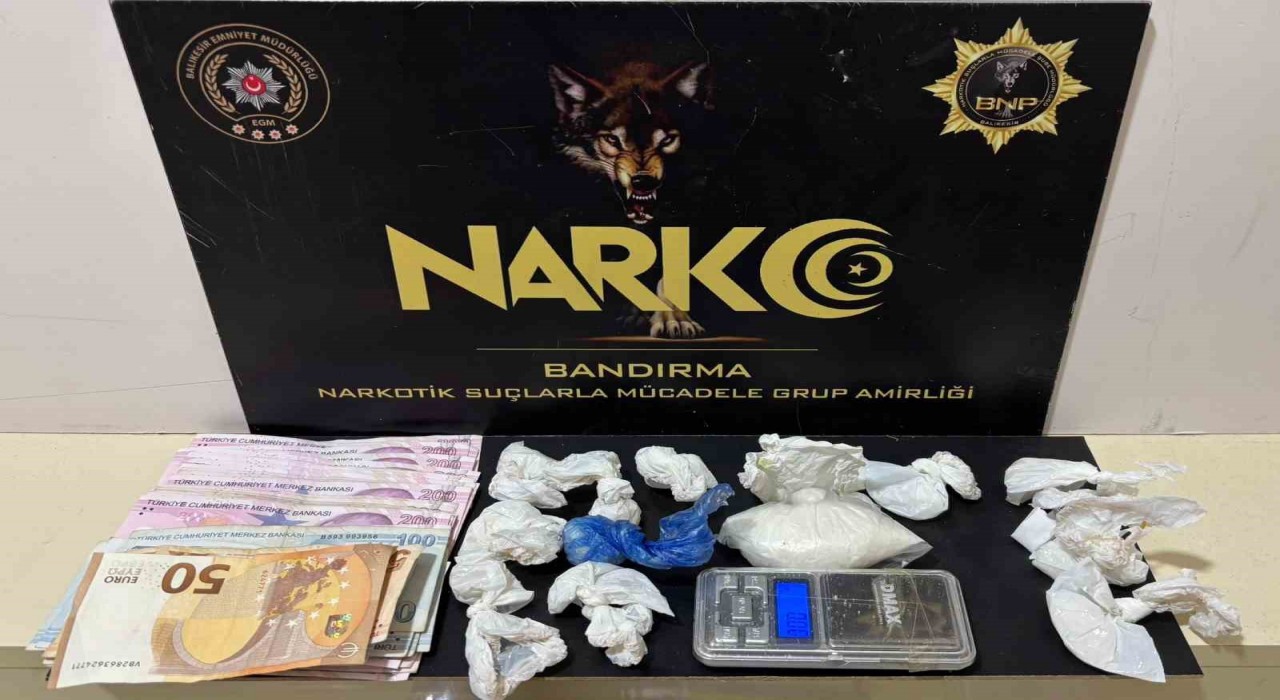 Bandırmada düzenlenen narkotik operasyonunda zehir tacirlerine darbe