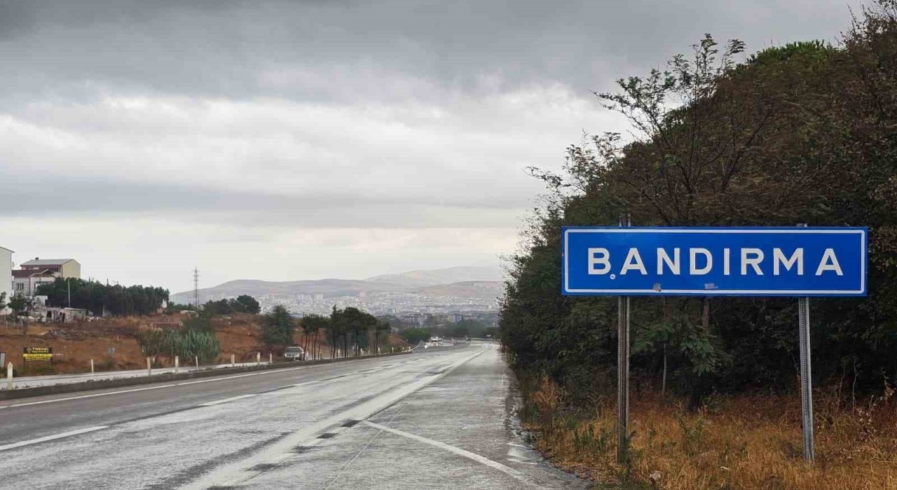 Bandırmada sabah yağmuru serinlik getirdi