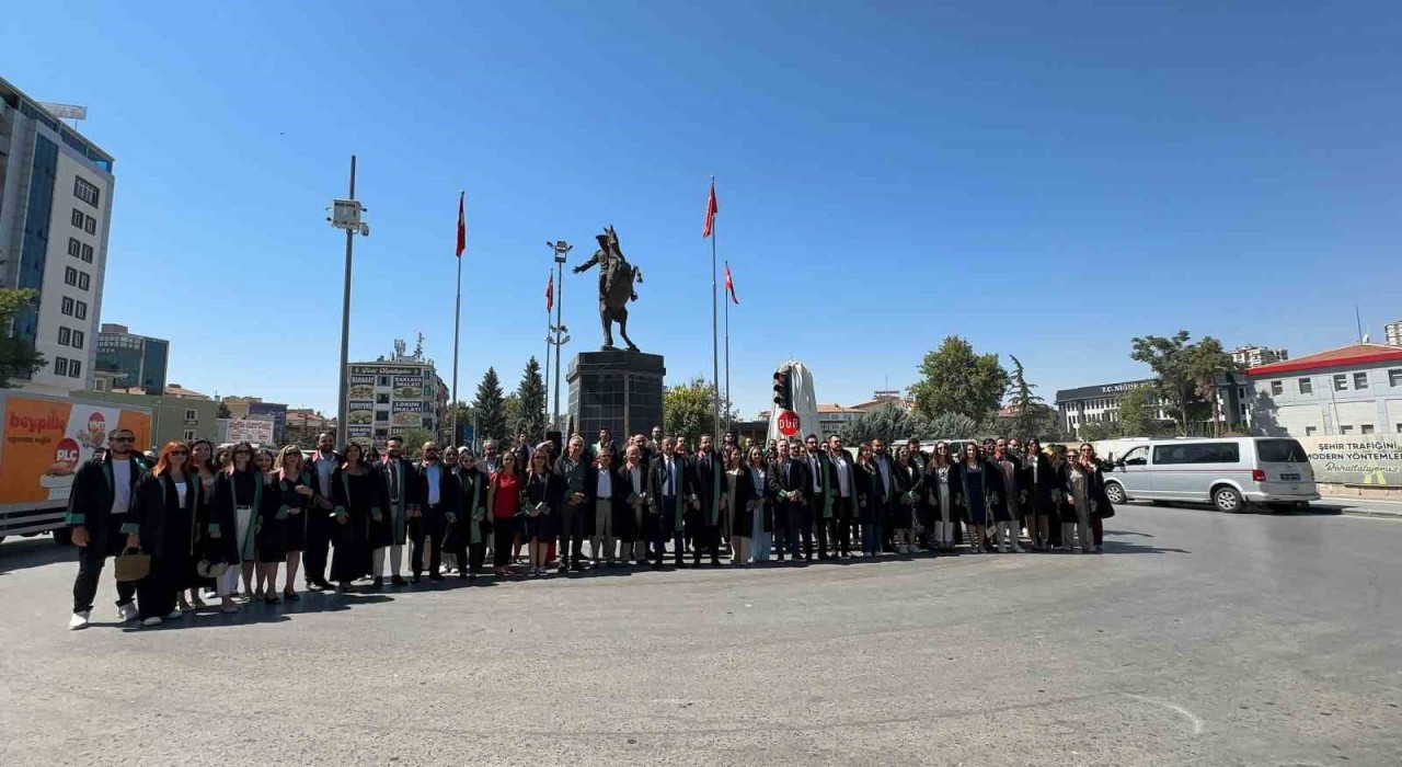 Baro Başkanı Öztürk: Hukuk fakültelerinin plansızca açılmasının mesleğin geleceğini tehdit ediyor