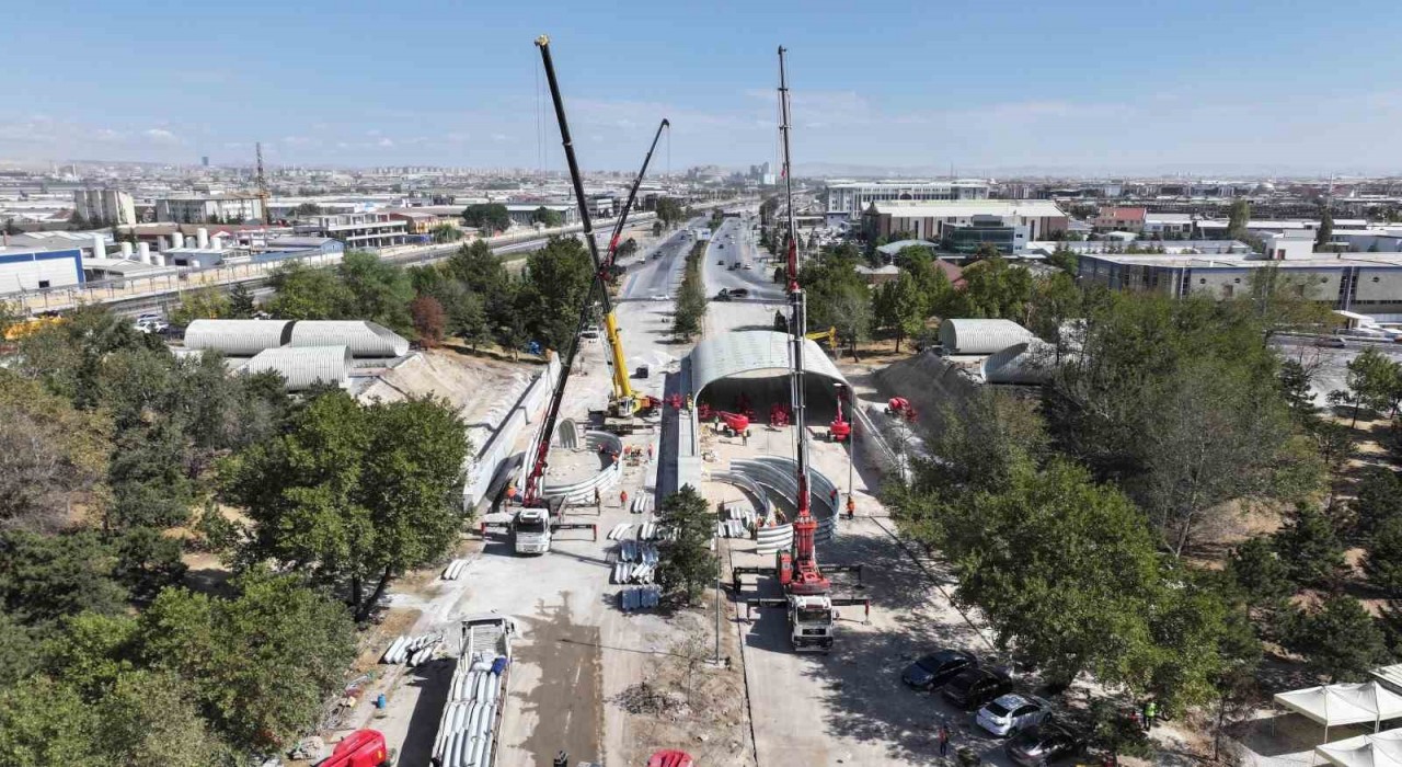 Başkan Altay: Türkiyede ilk kez denenen teknikle köprülü kavşak trafiği rahatlatacak