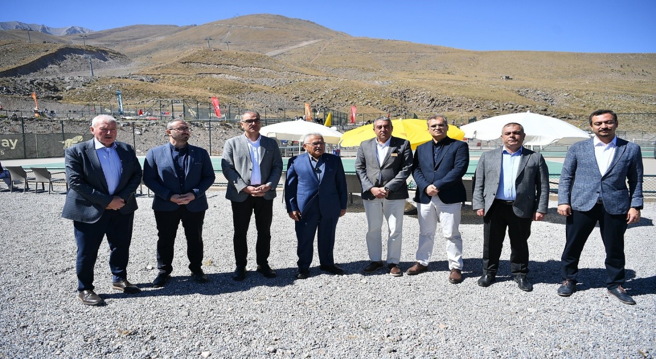 Başkan Büyükkılıç, Erciyesteki Dünya Tenis Turuna ev sahipliği yapan büyükşehir yatırımlarını inceledi