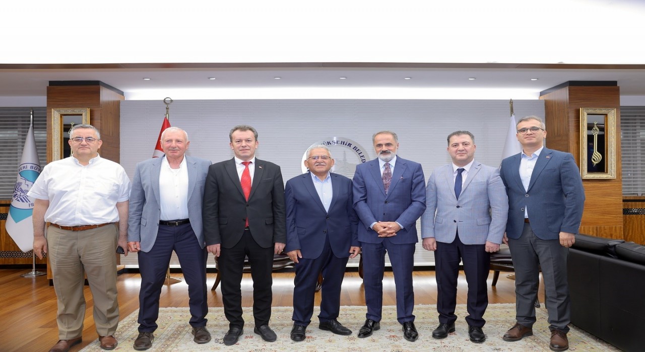 Başkan Büyükkılıç, TCDD Genel Müdürü Kurtu makamında konuk etti