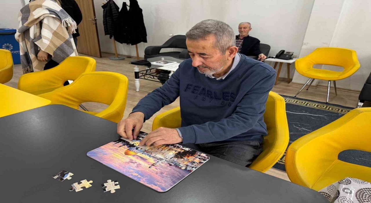 Başkan Büyükkılıçtan ulu çınarlara vefa dolu ziyaret