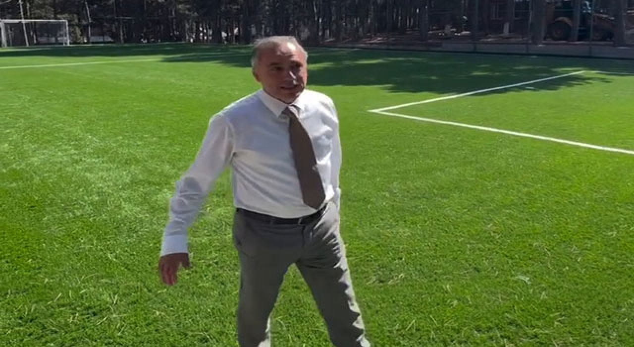 Başkan Çenet: “Yaylaların Başında Artık Halı Sahalar Var”