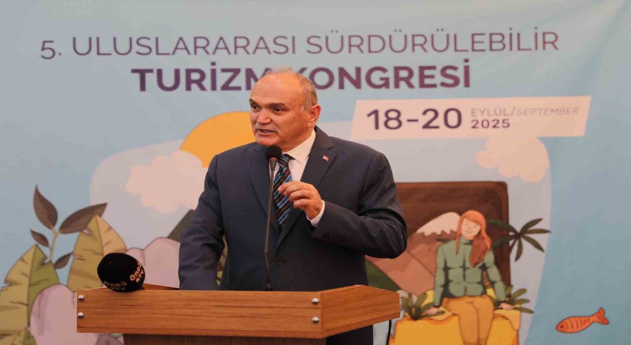 Başkan Özlüden sürdürülebilir turizm kongresinde önemli açıklamalar