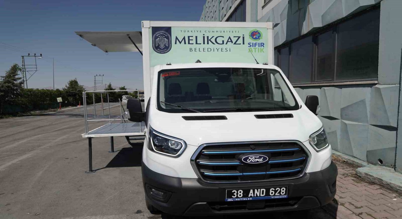 Başkan Palancıoğlundan Sıfır Atık Projesine Yeni Uygulama: mobil sıfır atık toplama ve eğitim aracı