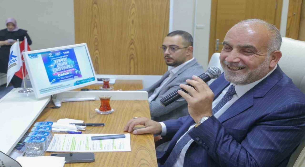 Başkan Sandıkçı: Vatandaşlarımızın uzun yıllardır beklediği doğal gaz talebini çözüme kavuşturduk