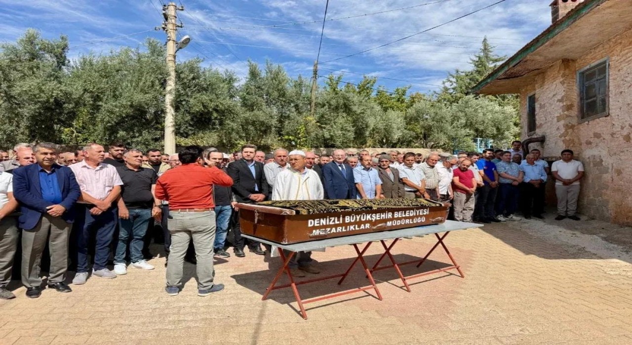 Başkan Tatıkın dedesi son yolculuğuna uğurlandı
