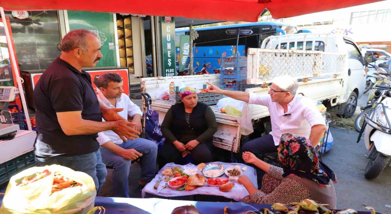 Başkan Tetik, vatandaşlarla bir araya geldi