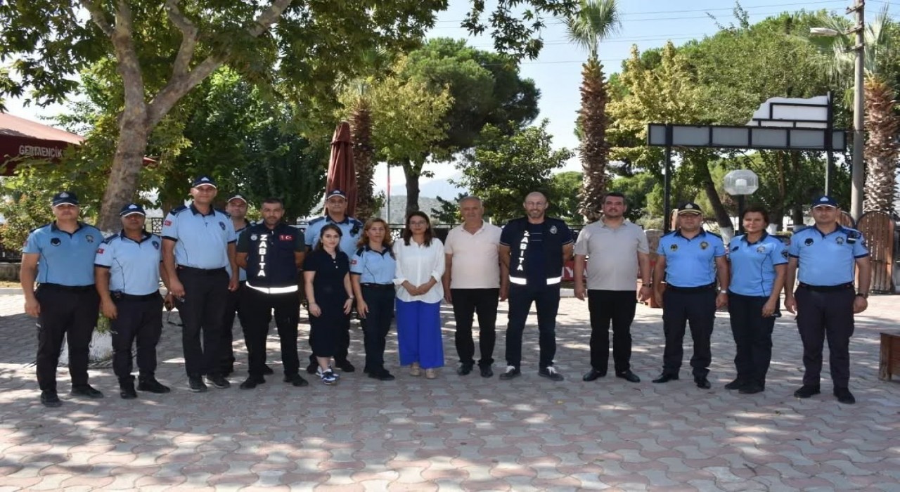 Başkan Zencirciden zabıta personeline kahvaltılı kutlama