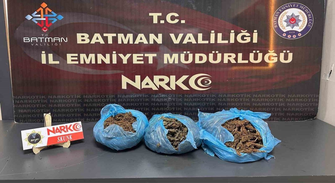 Batmanda durdurulan araçta uyuşturucu ele geçirildi
