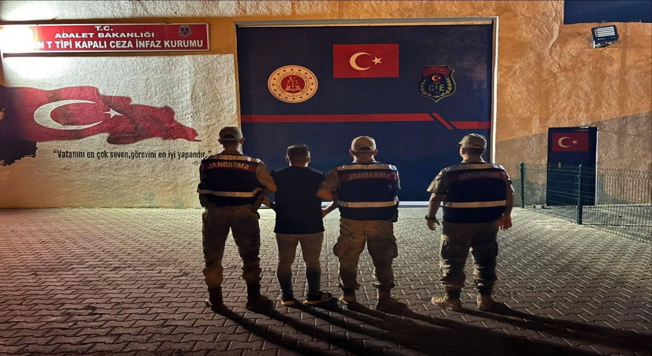 Batmanda silahla tehdit suçundan 6 yıl hapis cezası bulunan şahıs yakalandı