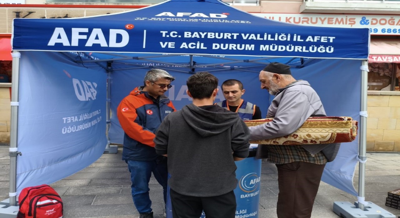 Bayburtta cami ve mahallelerde vatandaşlar afet konularında bilgilendirildi