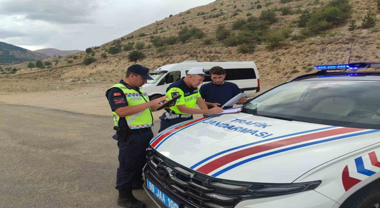 Bayburtta okul servis denetimleri sıklaştı