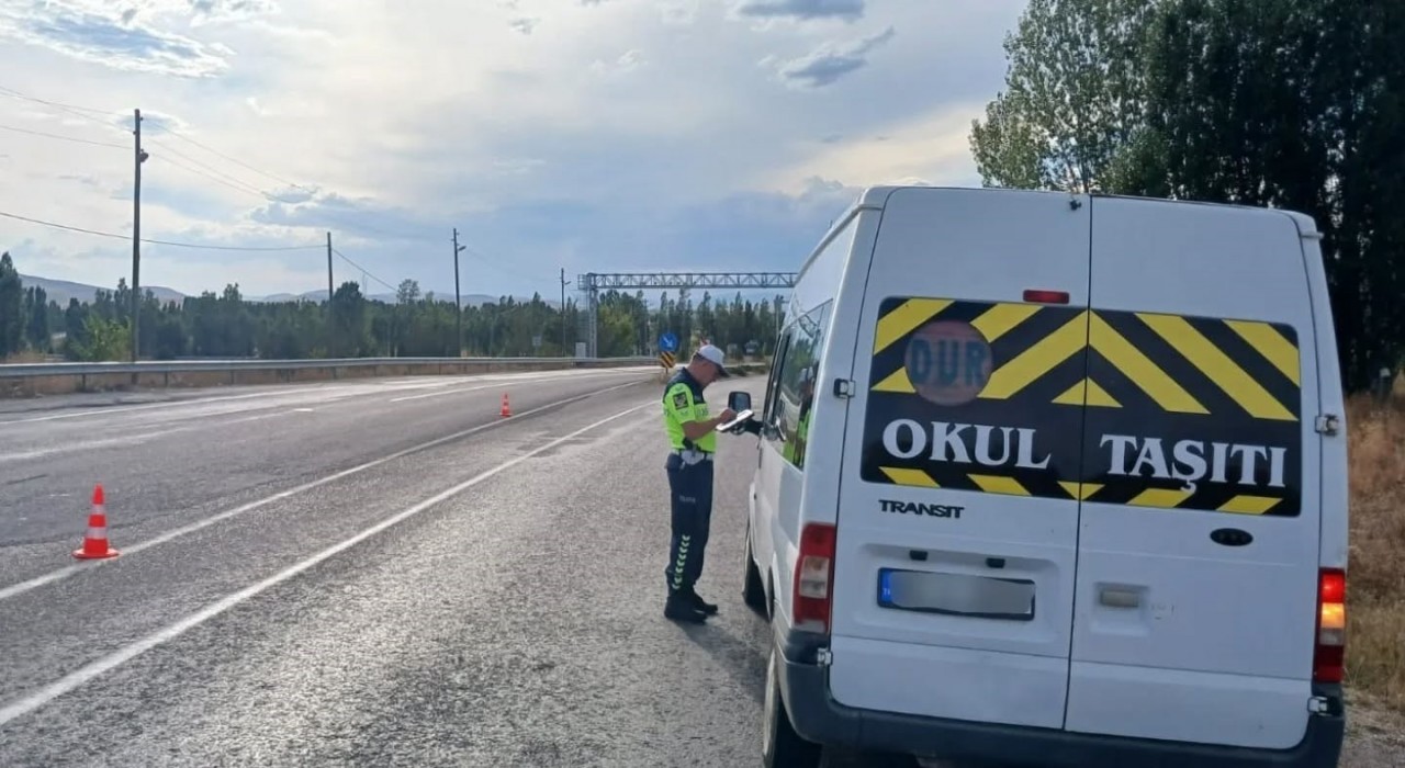 Bayburtta okulların açılmasıyla tedbirler artırıldı