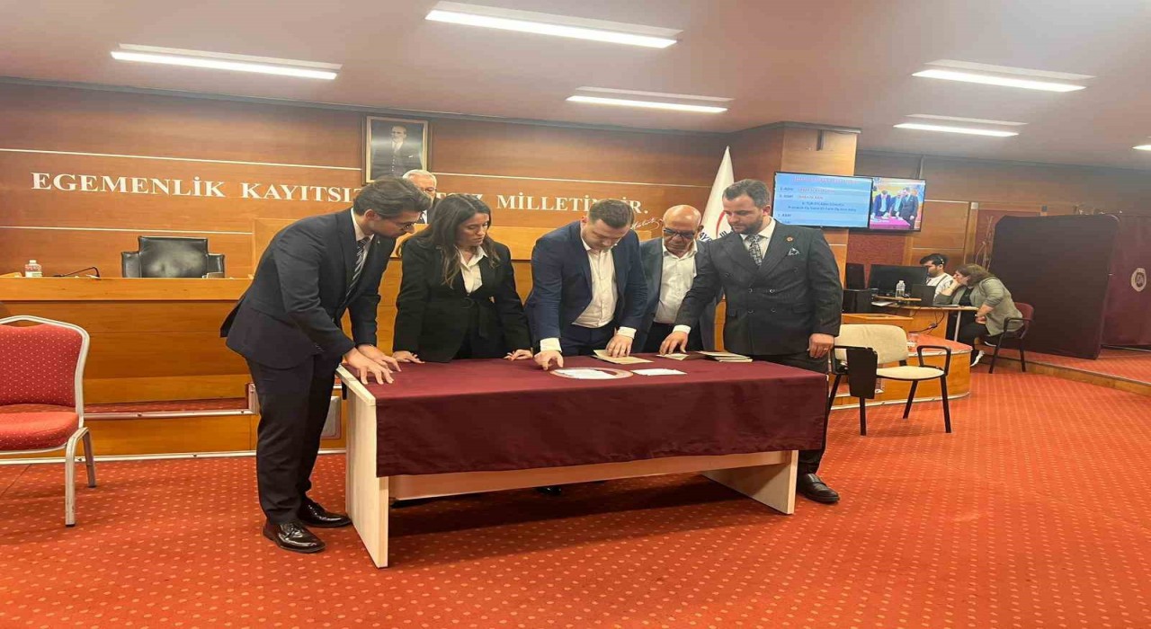 Bayrampaşa Belediye Başkanvekili CHPli İbrahim Kahraman oldu