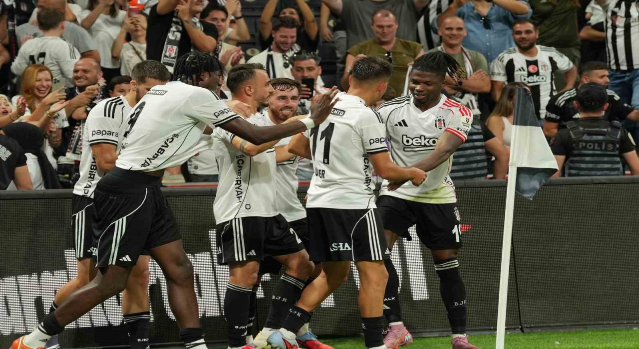 Beşiktaş, Dolmabahçede 2de 2 yaptı