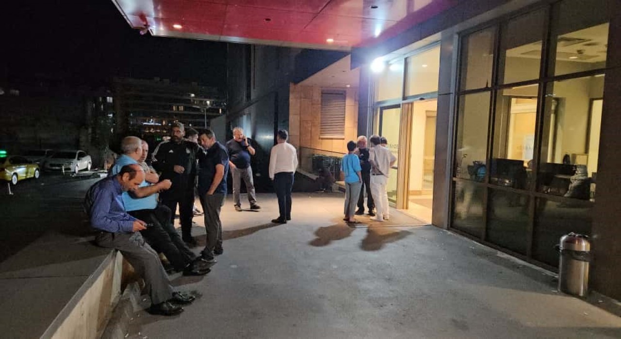 Beyoğlunda silahlı saldırıya uğrayan taksici hayatını kaybetti