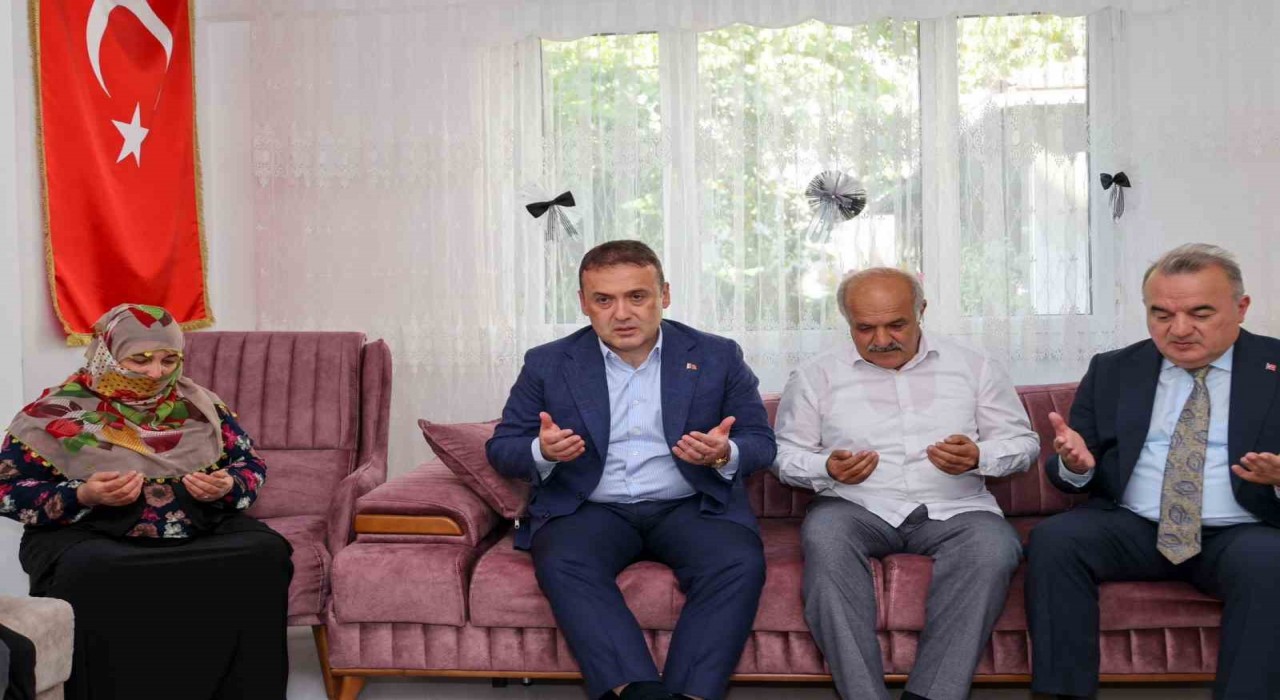 Bilecik Valisi Faik Oktay Sözer Bozüyükte temaslarda bulundu