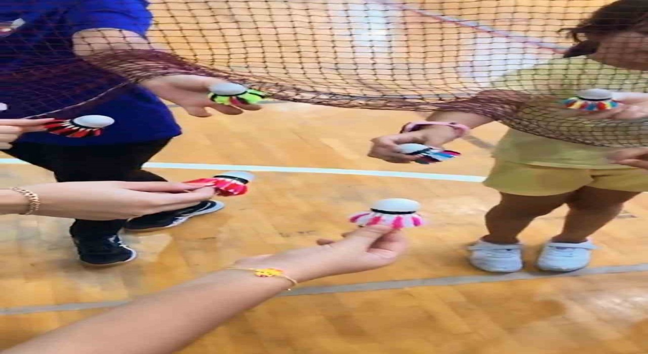 Bilecikte badminton kursu renkli anahtarlıklarla sona erdi