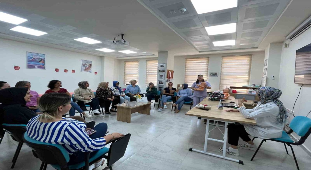 Bilecikte bebek akademisi ilk dersine başladı