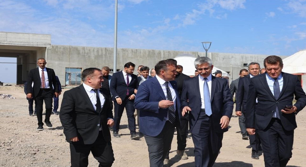 Bilecikte Gençlik Kampı ve Tematik Parkta inceleme