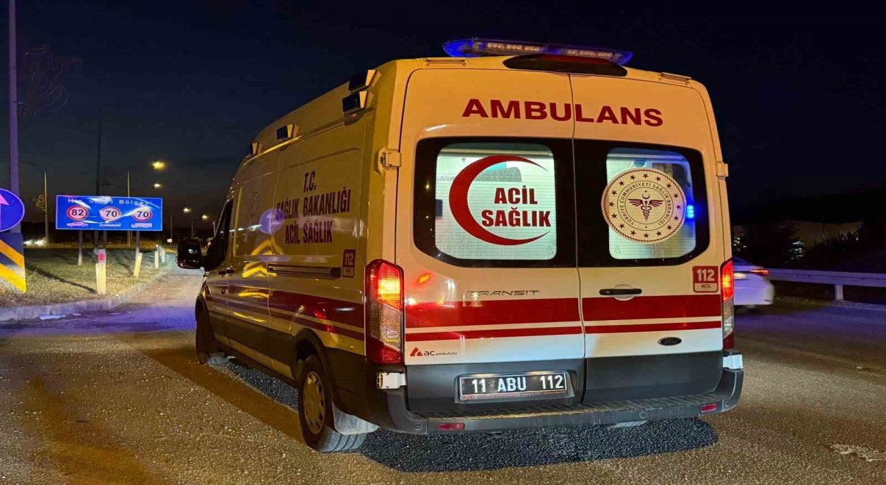 Bilecikte tırla otomobil çarpıştı: 4 yaralı