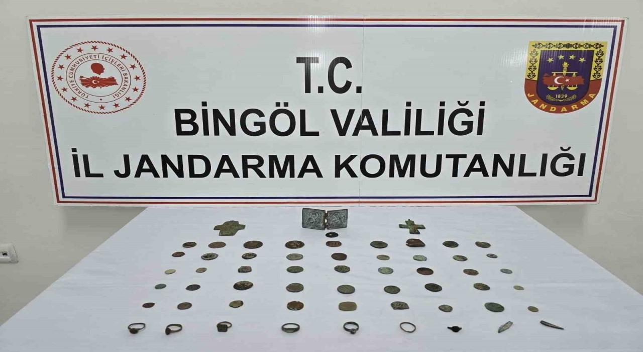 Bingölde jandarma ekipleri tarihi eser objeler ele geçirdi