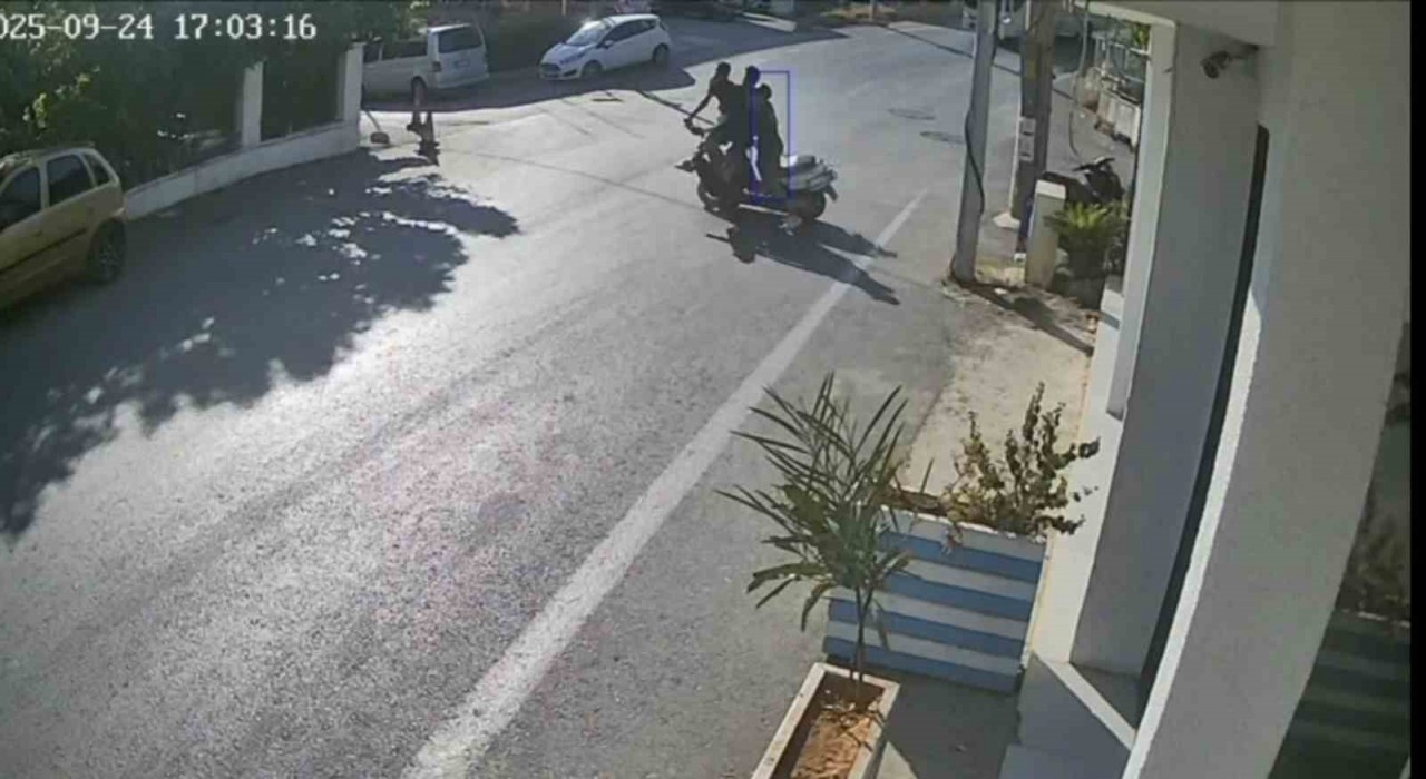 Bodrumda scooter ile motosiklet çarpıştı: 3 yaralı