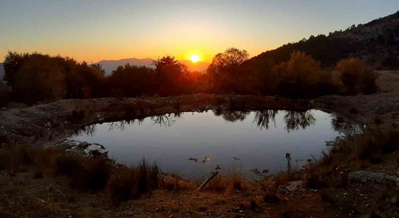 Boluda 1500 rakımlı yaylada gün batımı manzarası